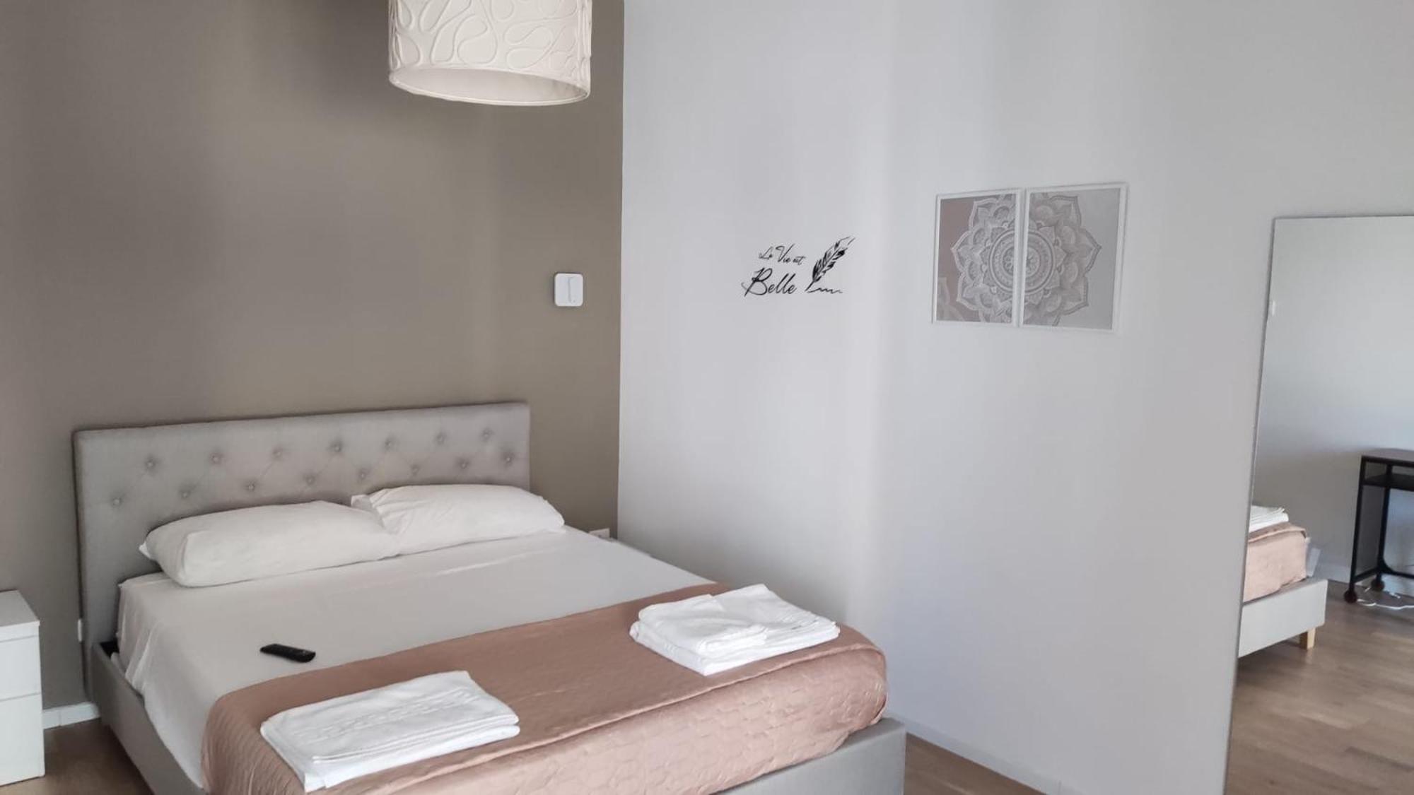 Dimora Rudiae Lecce Bed & Breakfast ภายนอก รูปภาพ
